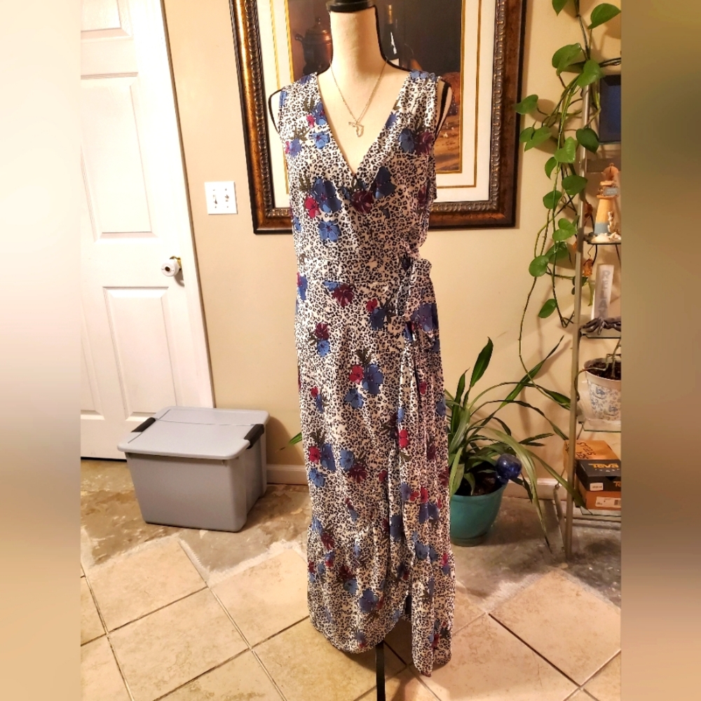 Maxi Dress 1XL & Florida State Necklace